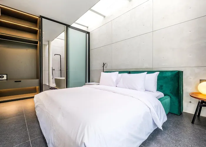 Alex Complex N1 Villa