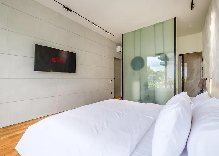 Villa Alex Complex N1 *