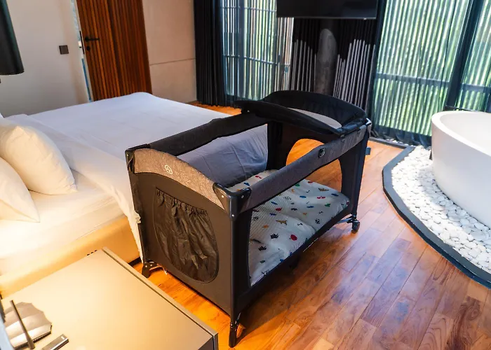 Villa Alex Complex N1 *